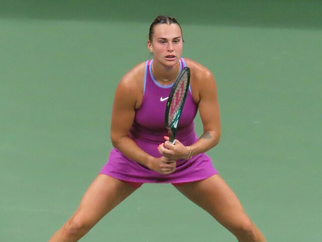 Aryna Sabalenka w pozycji gotowej do returnu