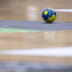 Piłka do piłki ręcznej na hali