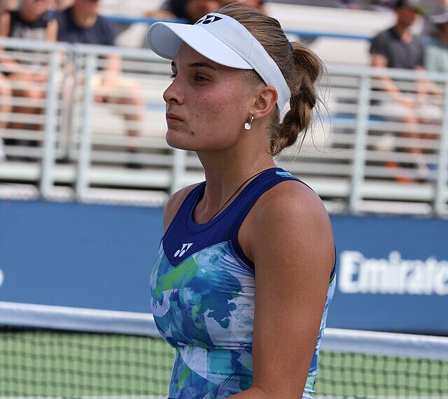 Dajana Yastremska idzie w stronę ławki