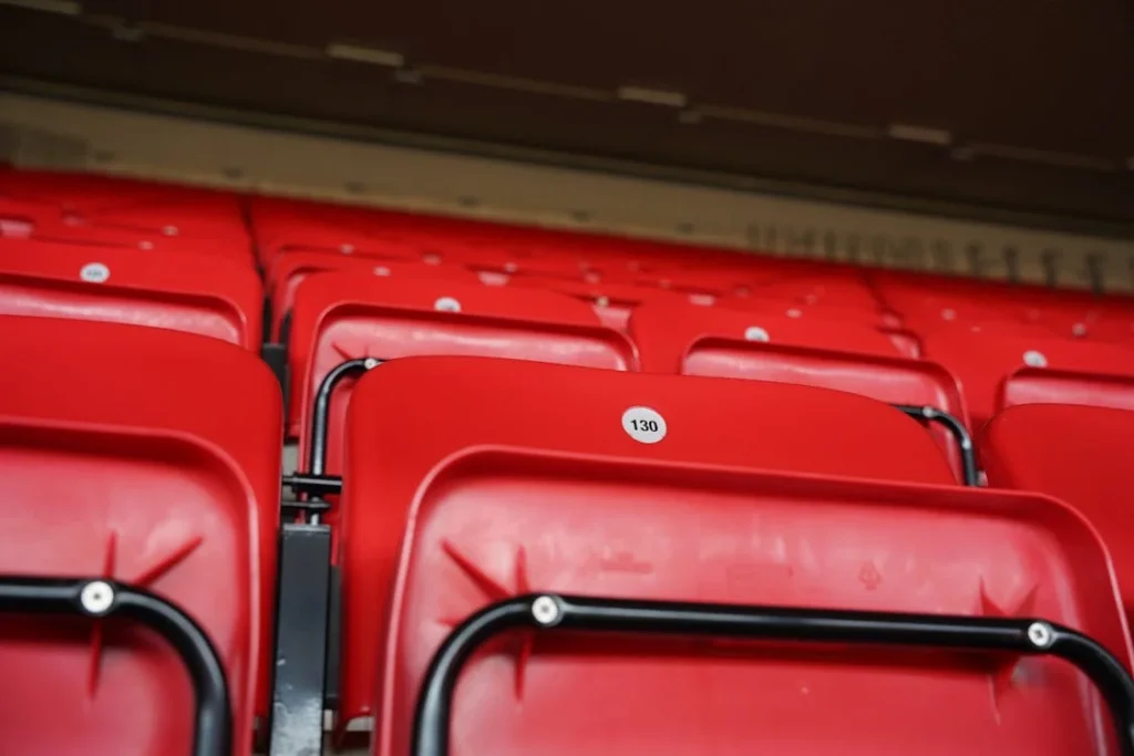 Krzesła na stadionie Liverpoolu