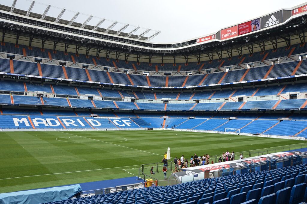 Pusty stadion Santiago Bernabeu