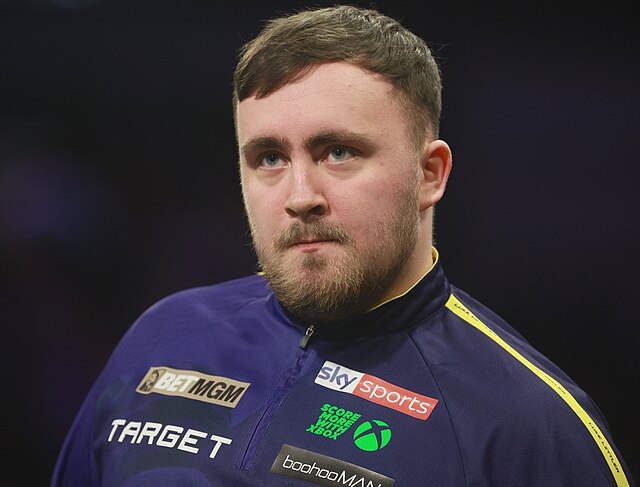 Luke Littler podczas Premier League