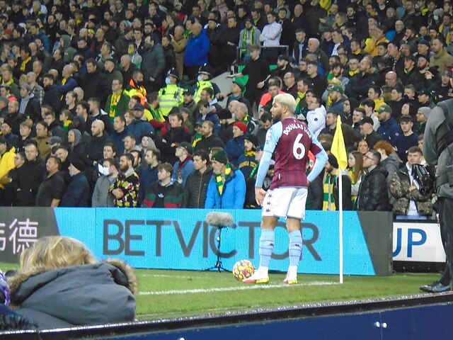 Powrót do Premier League. Douglas Luiz zmienia barwy klubowe