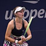 Barbora Krejcikova stoi gotowa do returnu