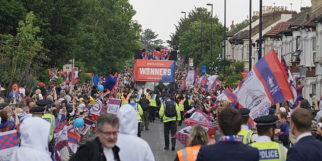 Crystal Palace zdobywa tarczę wspólnoty po rzutach karnych