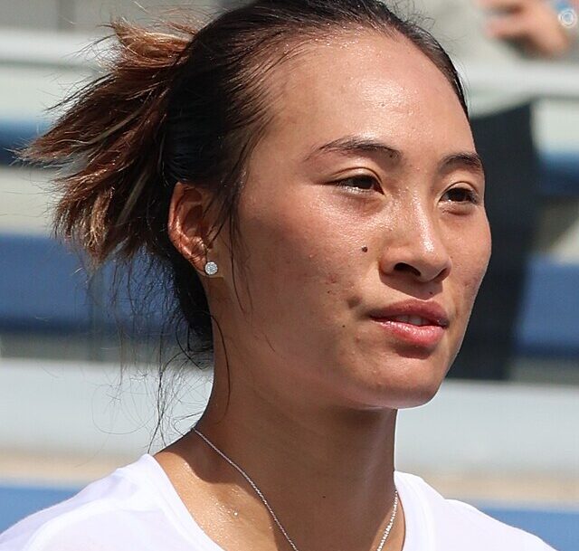 Kontuzja nie do końca wyleczona? Zheng kreczuje