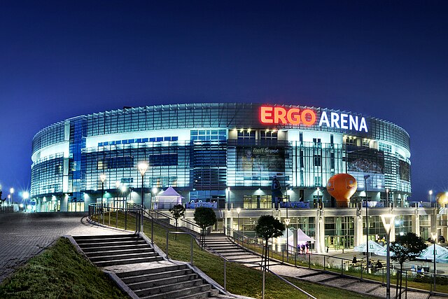 Ergo Arena nocą