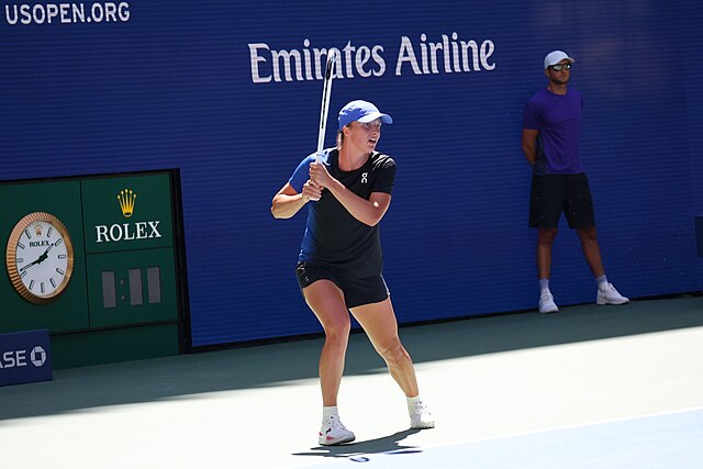 Dziś Iga Świątek zagra o półfinał WTA Finals. Oto tabele przed ostatnią kolejką spotkań
