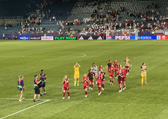 Piłkarki reprezentacji Polski dziękują kibicom za wsparcie