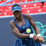 Victoria Mboko uderza z backhandu