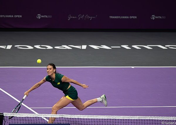 Sorana Cirstea zagrywa drive volley