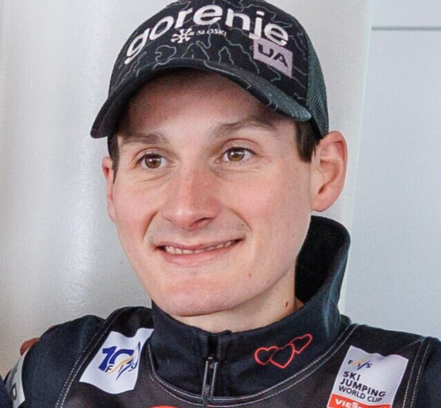 Dwóch skoczków zostawiło rywali w tyle. Prevc najlepszy w Wiśle