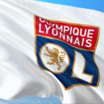 Flaga z logo Olympique Lyon