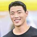 Uśmiechnięty Hee-Chan Hwang