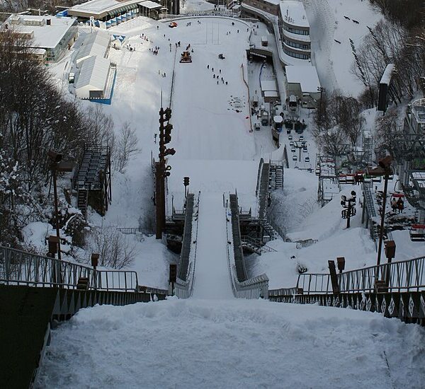 Skocznia w Sapporo z perspektywy lecącego skoczka