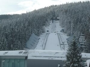 Wielka Krokiew w otoczeniu zimowym