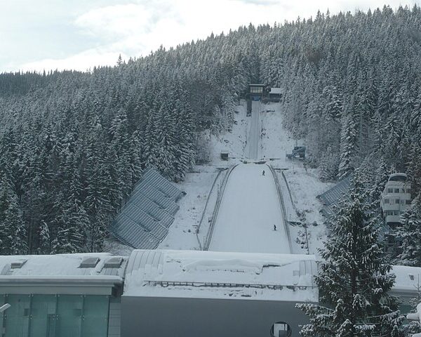 Wielka Krokiew w otoczeniu zimowym