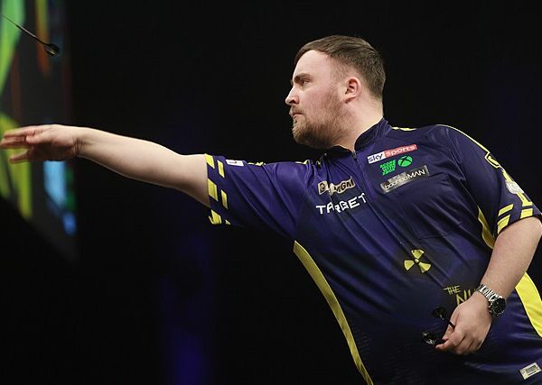 Luke Littler wyrzuca lotkę