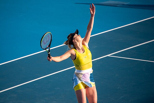 Elina Svitolina bierze zamach, aby zaserwować