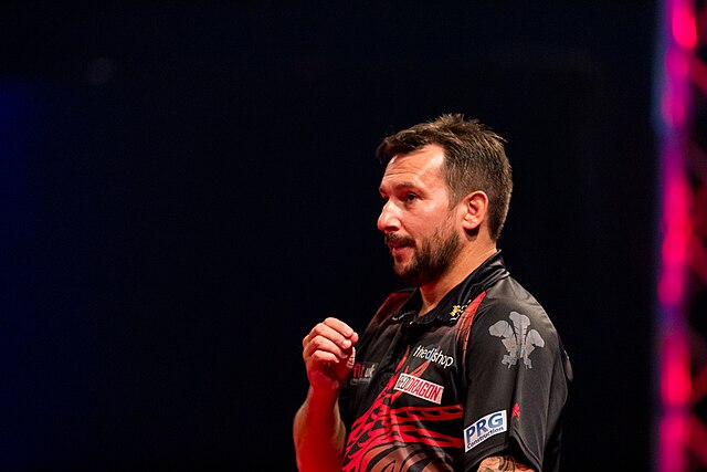 Clayton zrobił to po raz drugi. Walijczyk wygrywa z Humphriesem