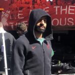 Mo Salah w klubowej bluzie z kapturem