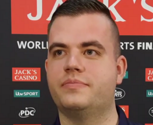 Niels Zonneveld w rozmowie z dziennikarzami