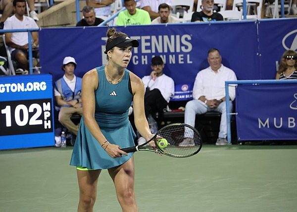 Elina Svitolina przygotowana do oddania serwisu