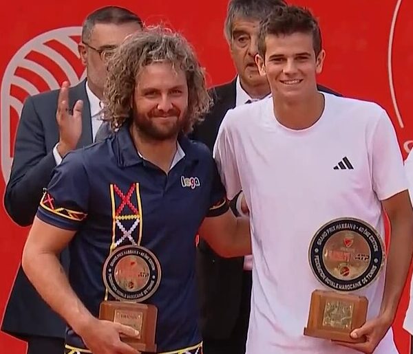 Rafael Todar z Marco Trungellitim podczas ceremonii wręczenia nagród