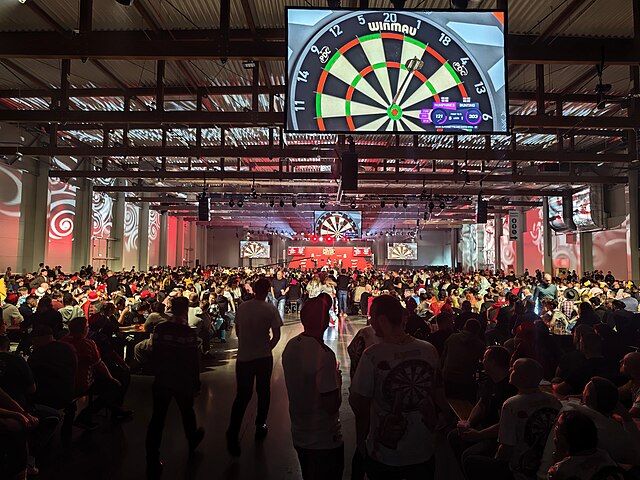 Wypełniona hala Expo w Krakowie podczas finałowej sesji