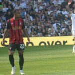 Eli Kroupi i Rodrigo Muniz na murawie