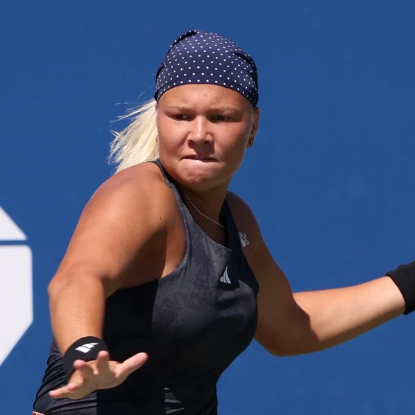 Diana Sznajder zbierająca się do uderzenia