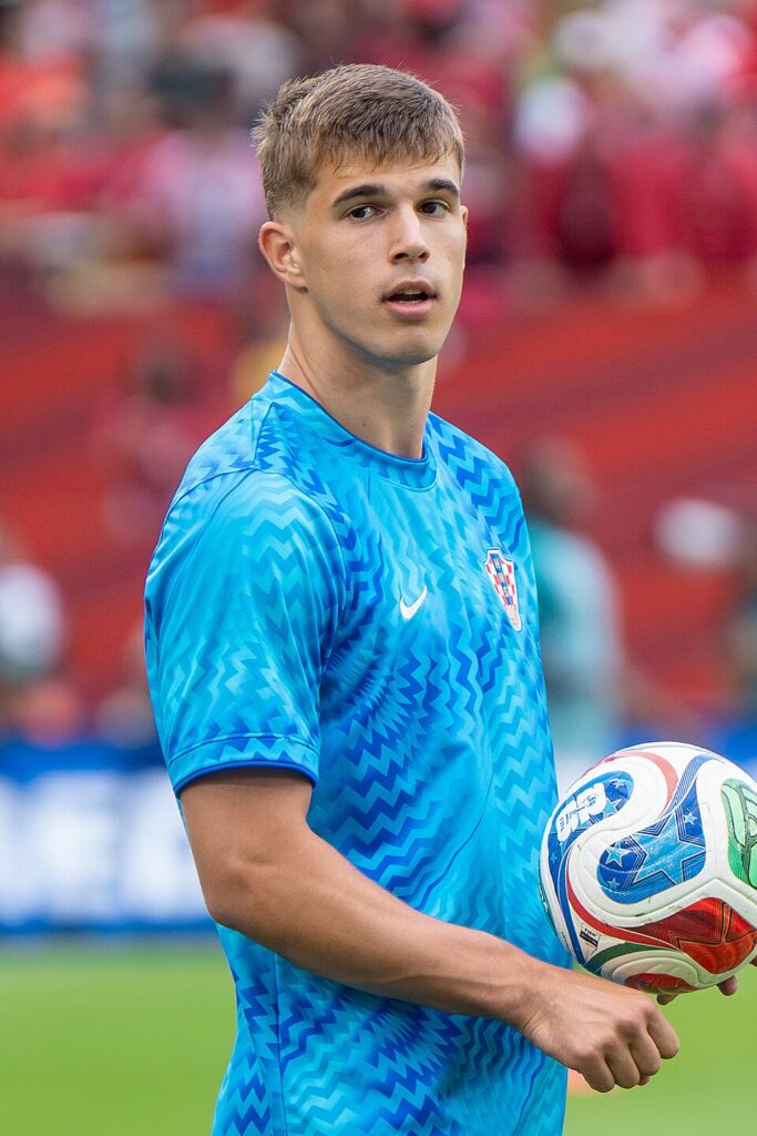 Luka Vuskovic w koszulce reprezentacji Chorwacji