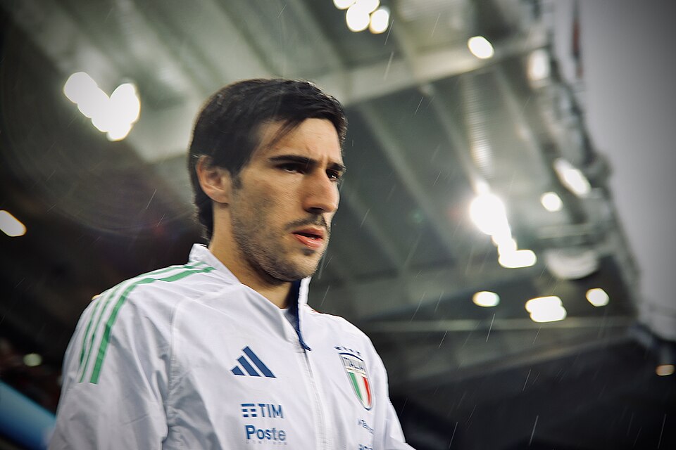 Sandro Tonali w koszulce reprezentacji Włoch
