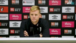 Eddie Howe podczas konferencji prasowej