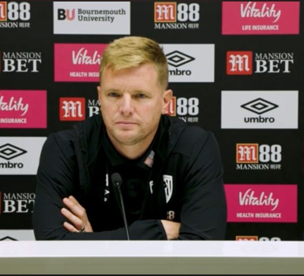 Eddie Howe podczas konferencji prasowej