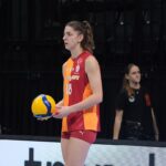 Martyna Łukasik na zagrywce