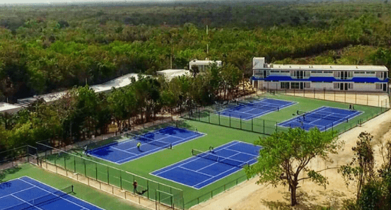Kompleks kortów w Cancun