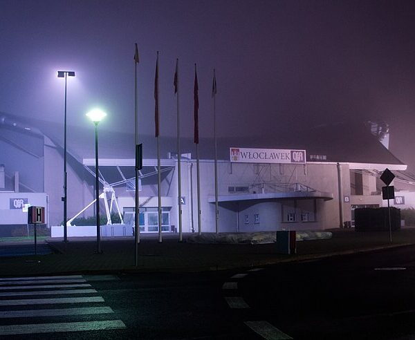 Hala Mistrzów we mgle